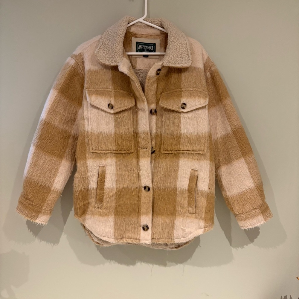 American Eagle Outfitters Cream and Tan Fleece Jacket